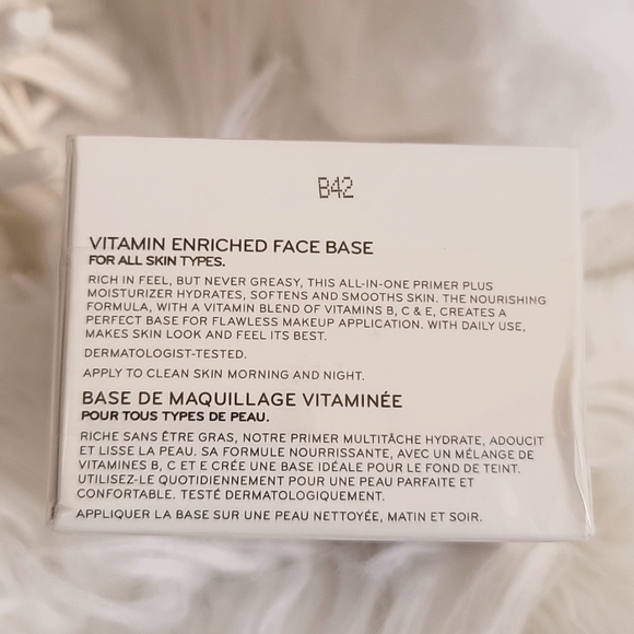 Bobbi Brown | Vitamin Enriched Face Base Full Size (FIRM ON PRICE) - Picture 4 of 9